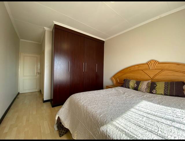 2 BEDROOM APARTMENT FOR SALE IN GREENSTONE HILL
